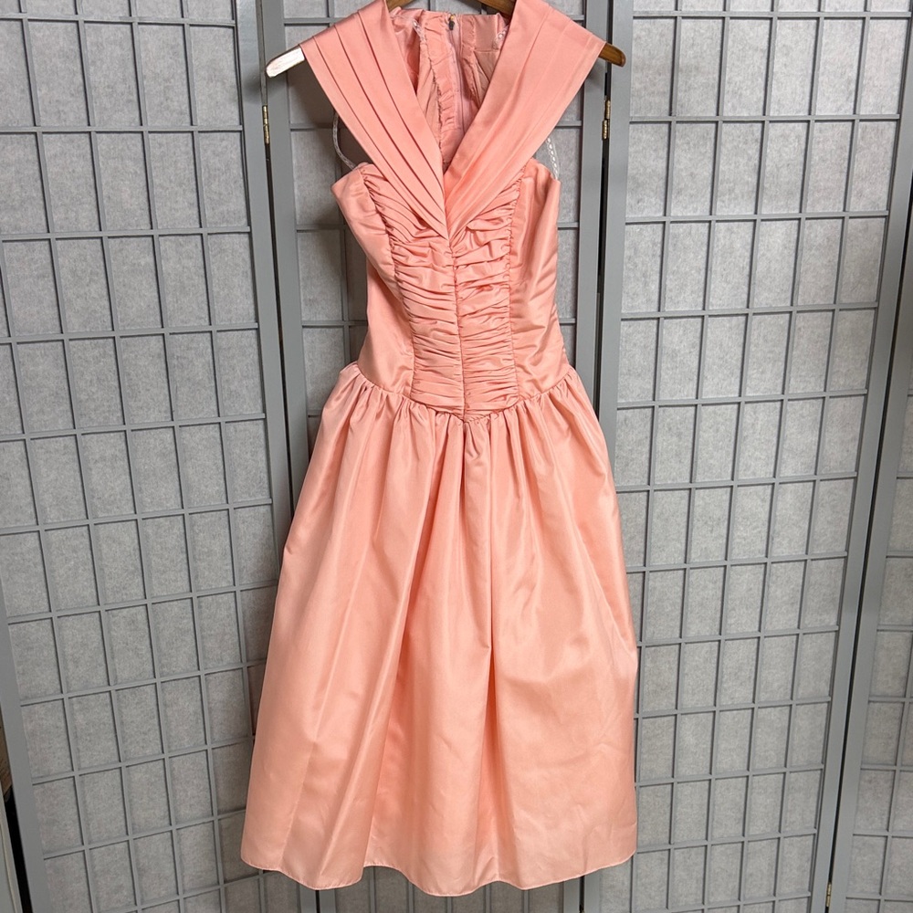 Elegant Pink Sleeveless Prom Dress